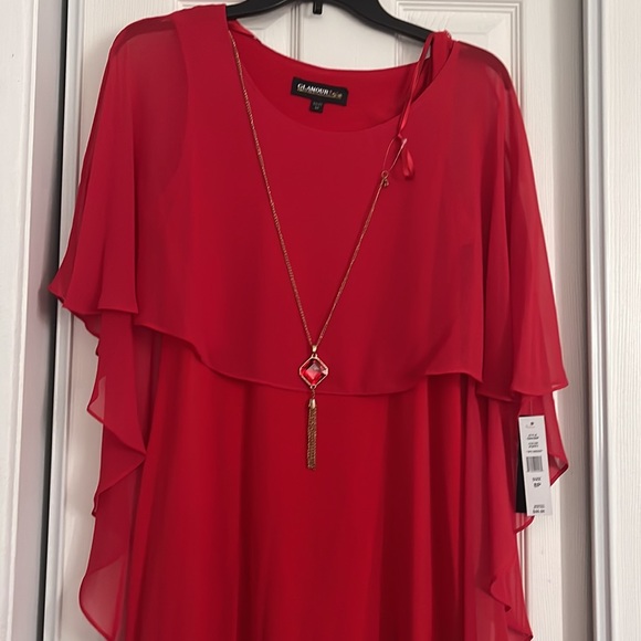 Red cocktail dress - Picture 2 of 6